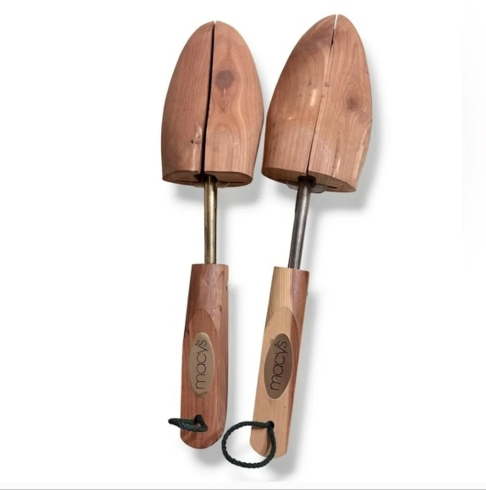 MACY’S Cedar Shoe Tree Adjustable Split Toe Size Medium